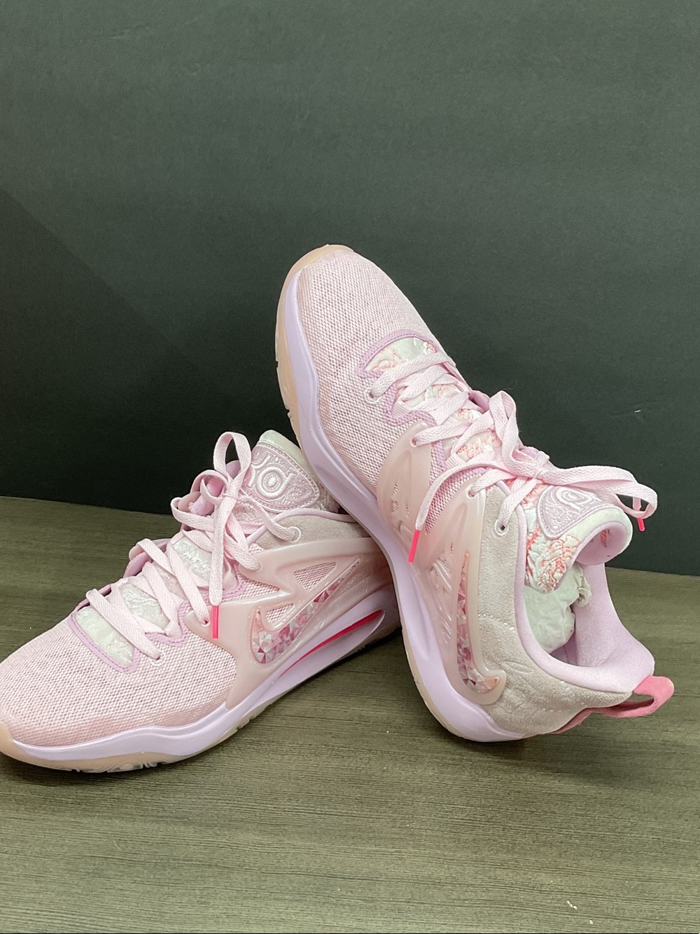 Brand New-Nike KD 15 Aunt Pearl Pink Basketball Shoes Men’s